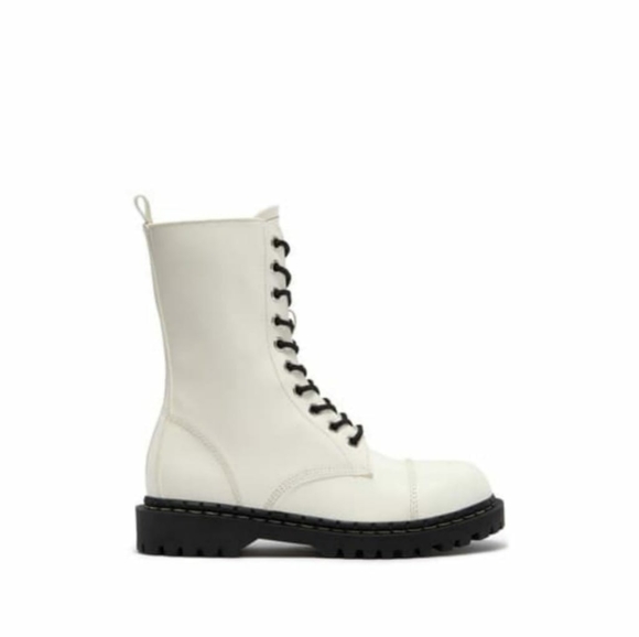 NIB Jeffrey Campbell Boots - Picture 3 of 9